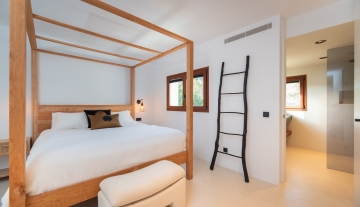 Resa Estates finca Can Floral Ibiza sale koop bed 4.jpg